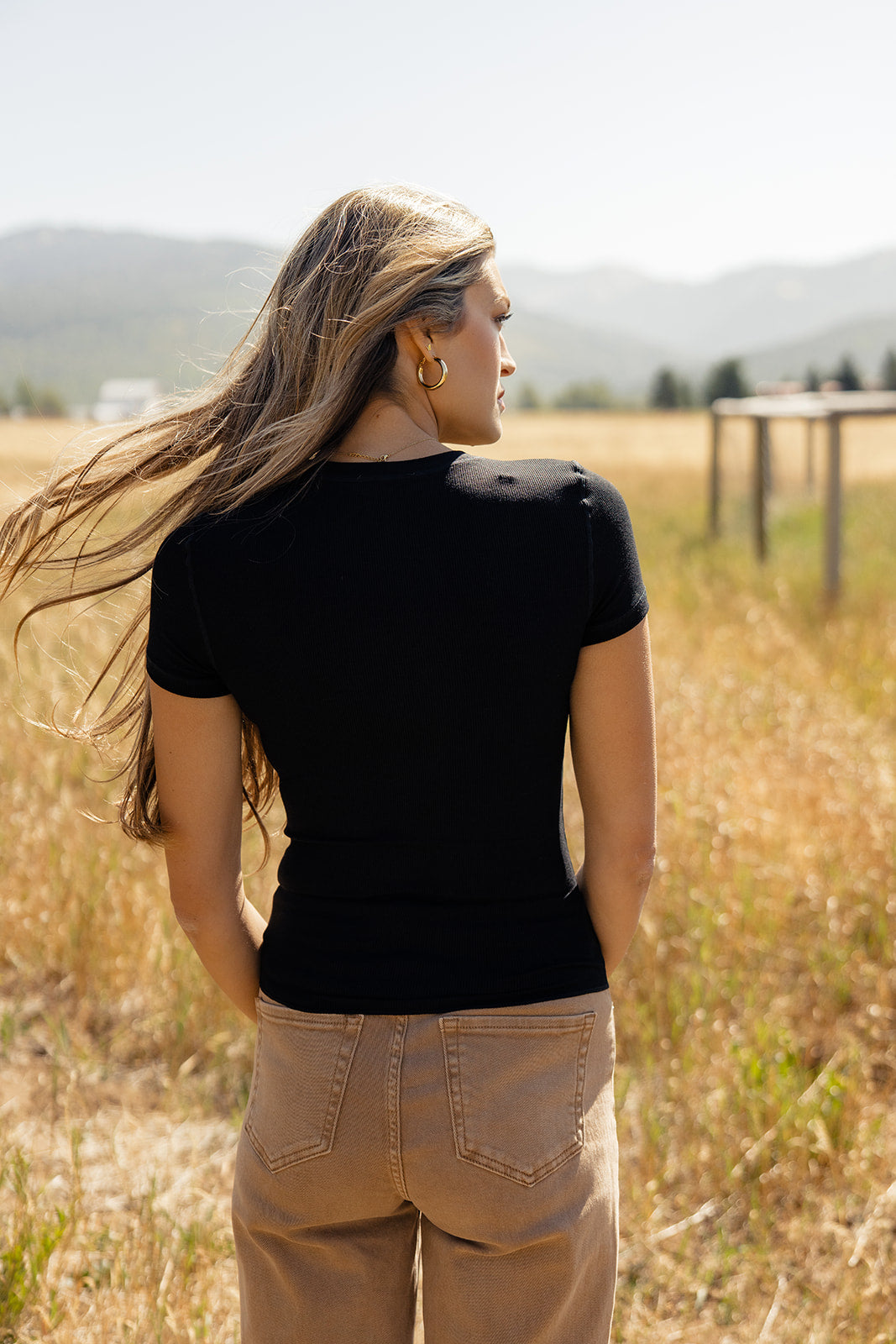 The Arlet Basic Tee