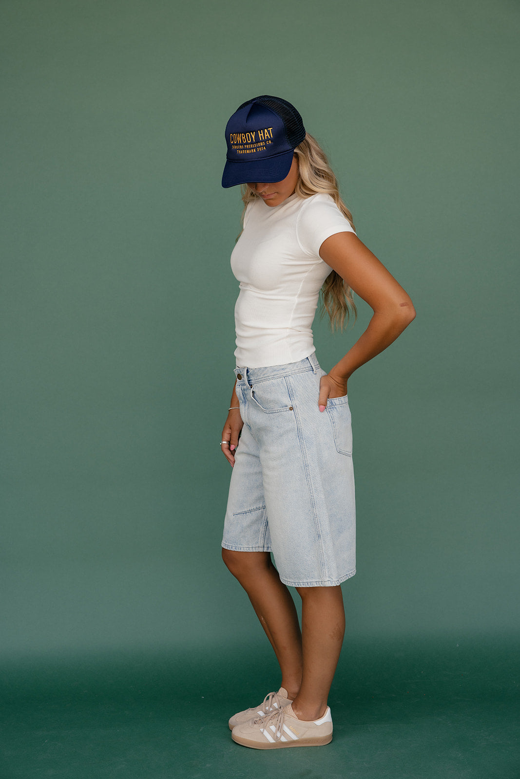 The Arlet Basic Tee
