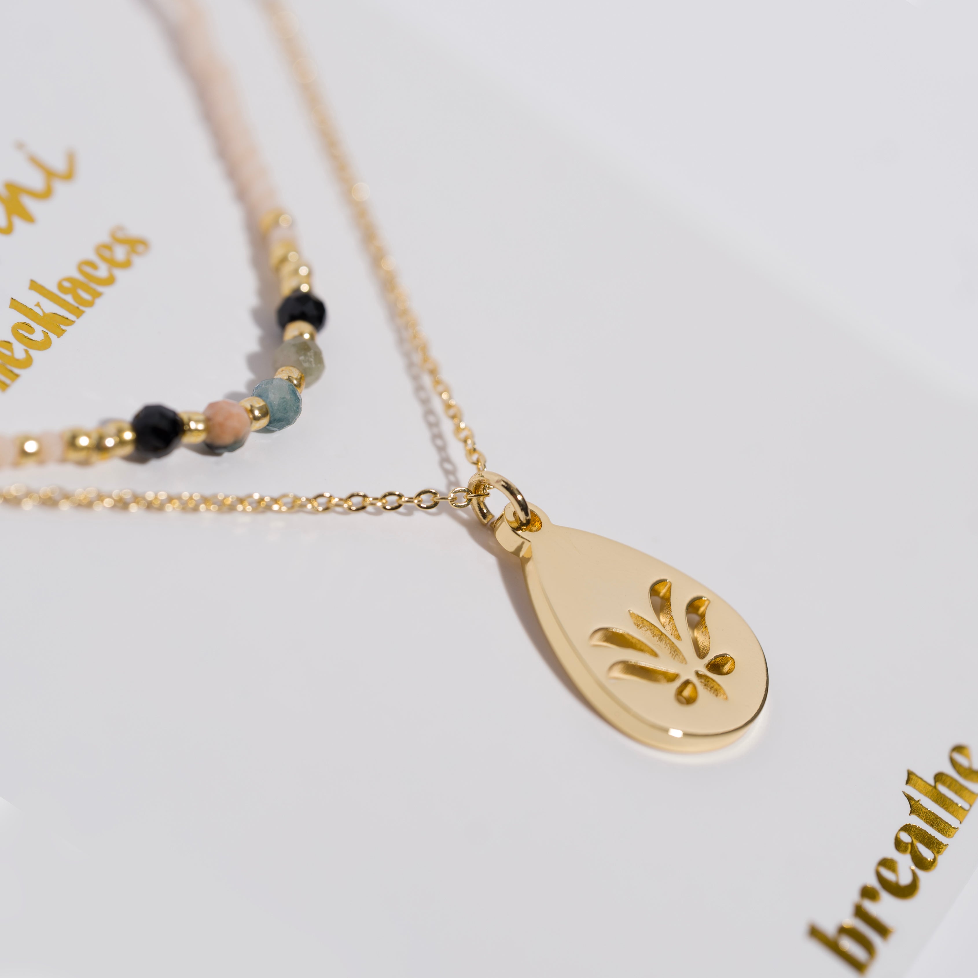 Breathe Necklace Set - New