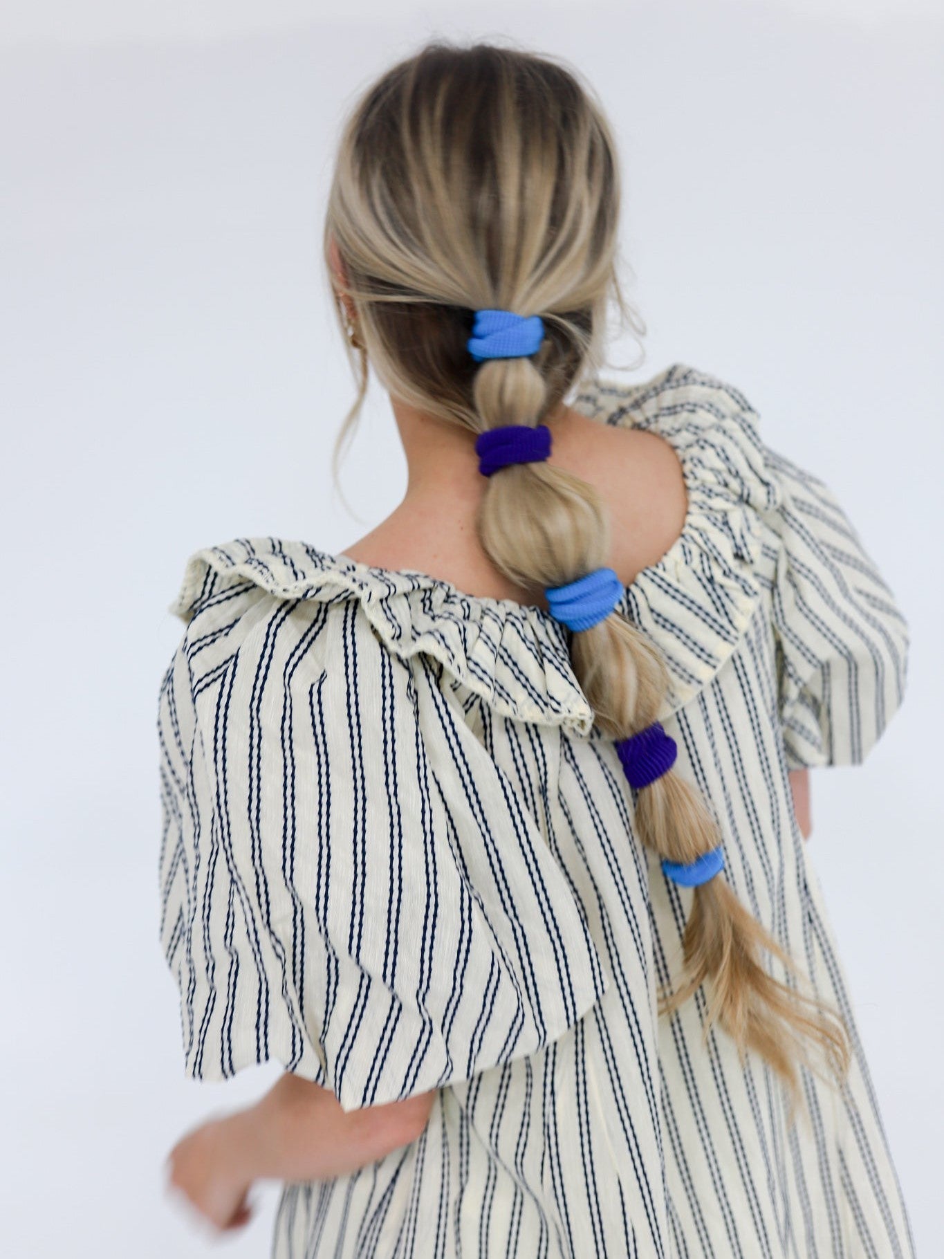 OVERSIZED SLICK-BACK PONYTAILS (PACK OF 3)