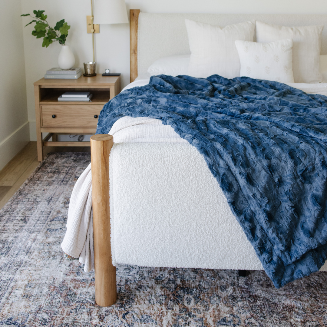 PATTERNED FAUX FUR XL THROW BLANKETS