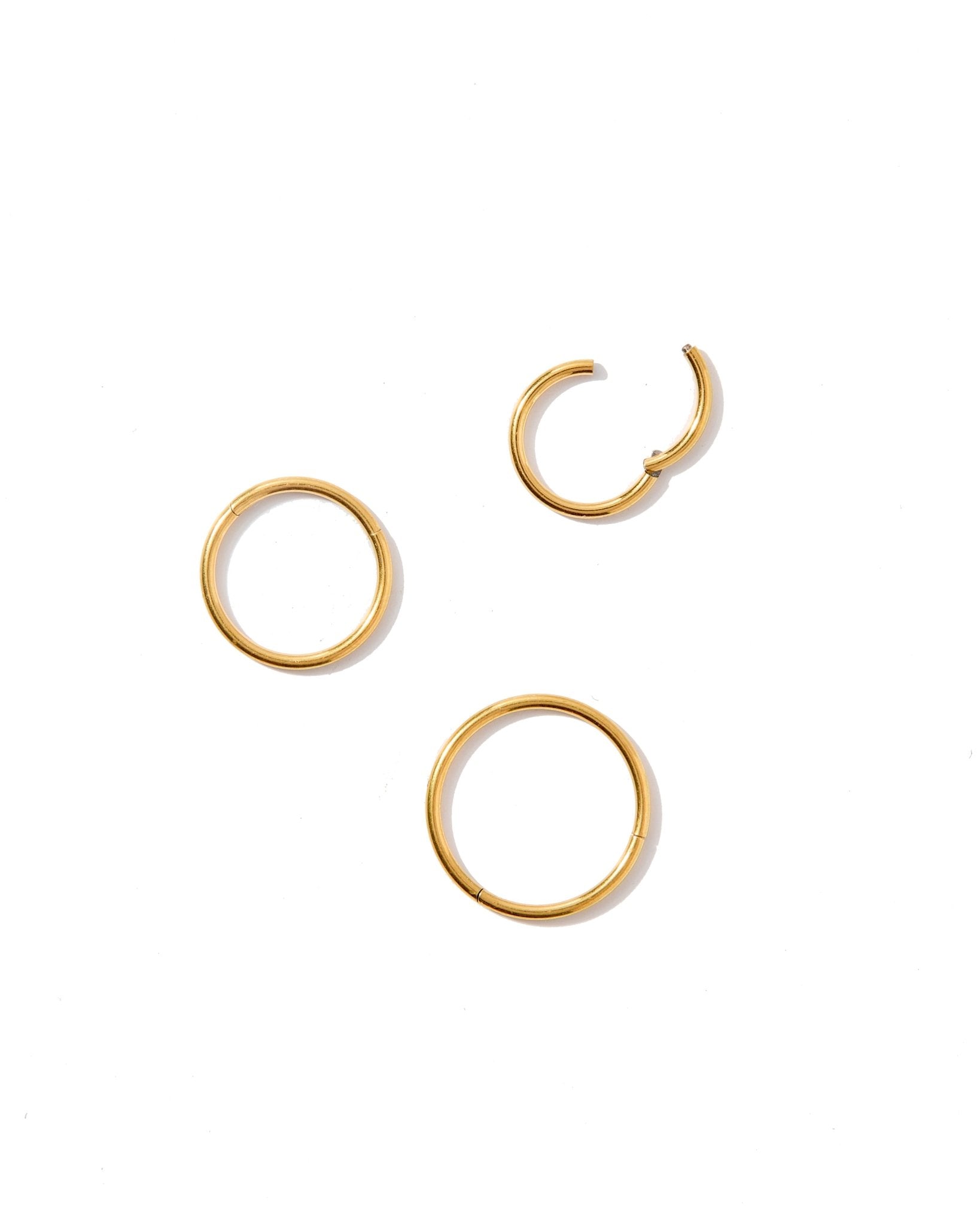 Huggie Infinity Hoop Earrings - Ava Gold 12mm