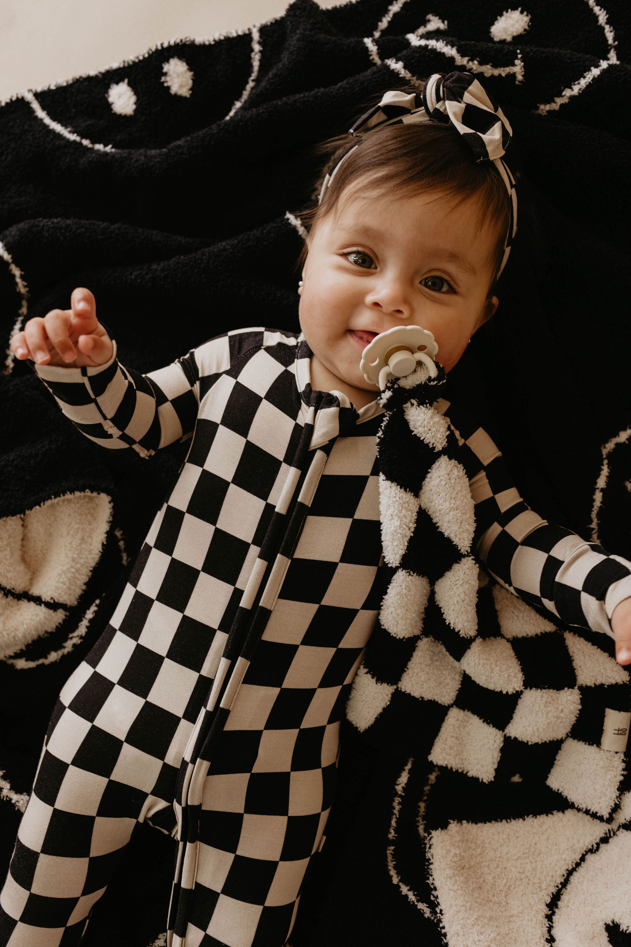 Plush Blanket  | Just Smile Black & Ivory