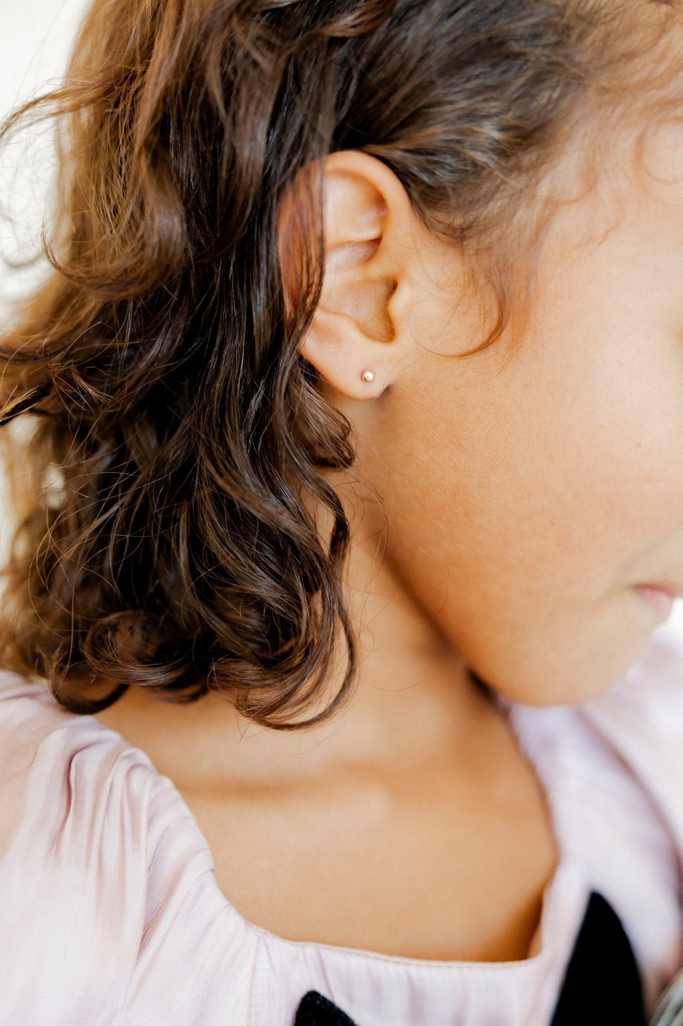 Screwback Stud Earrings - Evelyn Gold