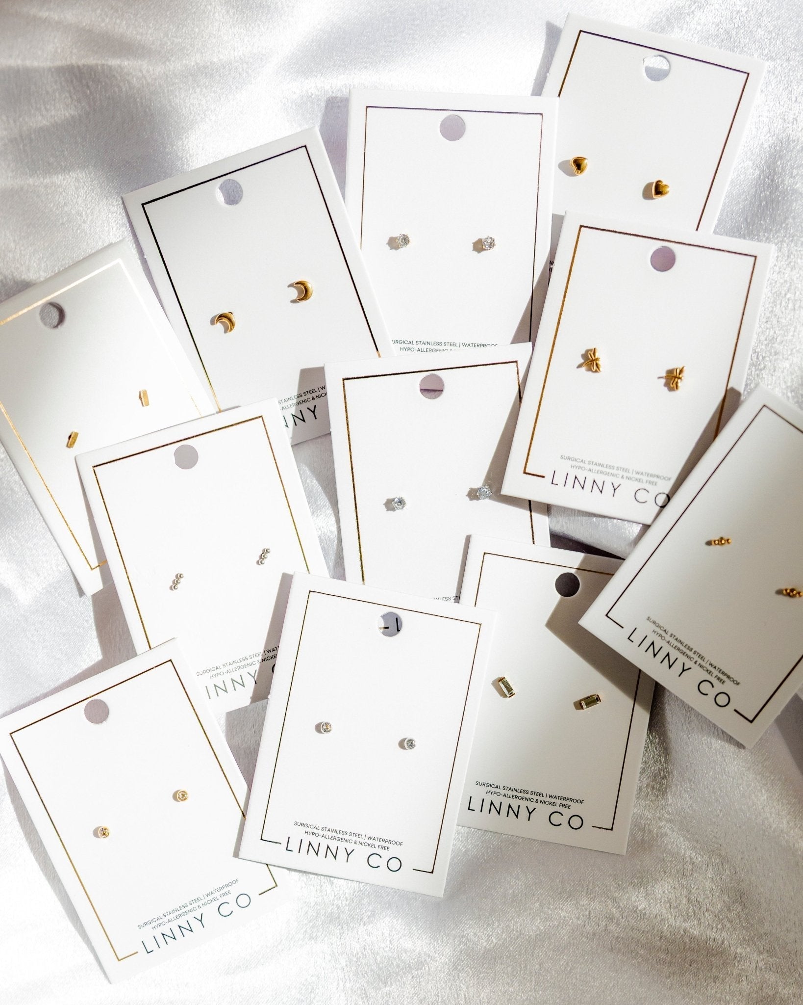 Screwback Stud Earrings - Micro Cooper Clear Silver